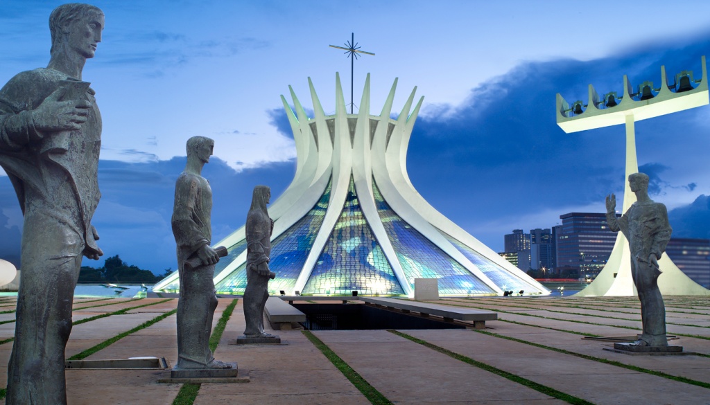 معماری و تاریخ کلیسای جامع Brasilia
