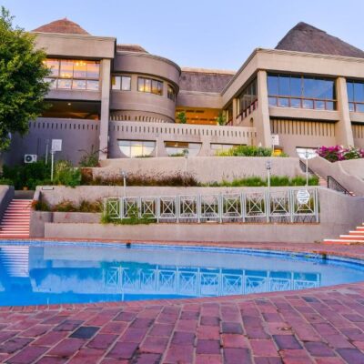 Elephant Hills Resort - Victoria Falls (16)